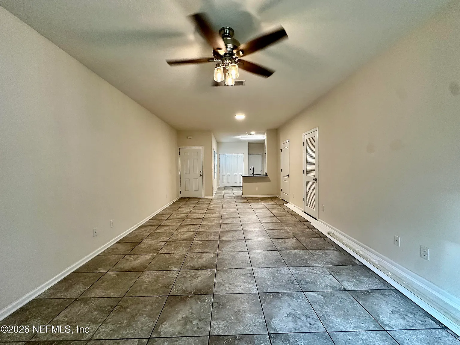 2 bed, 2.5 bath, 1346 sqft, $1,750 — Photo 4
