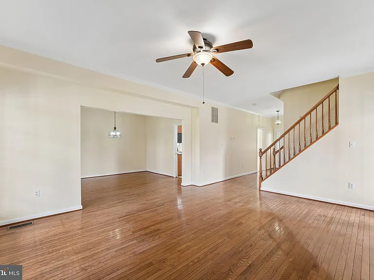 402 Linden Ave — Photo 7