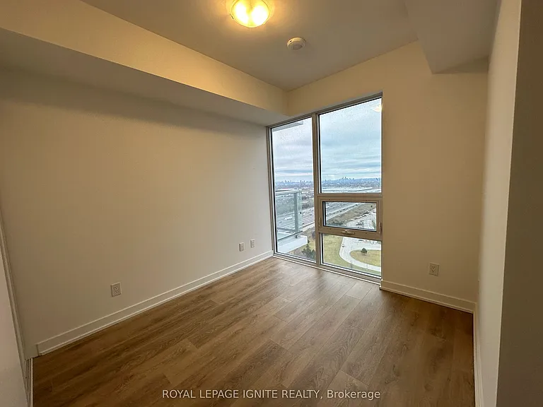 2033 Kennedy Rd #3002 — Photo 11