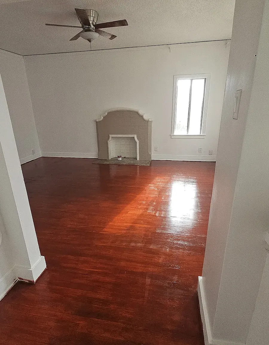 1 bed, 800 sqft, $2,200 — Photo 2