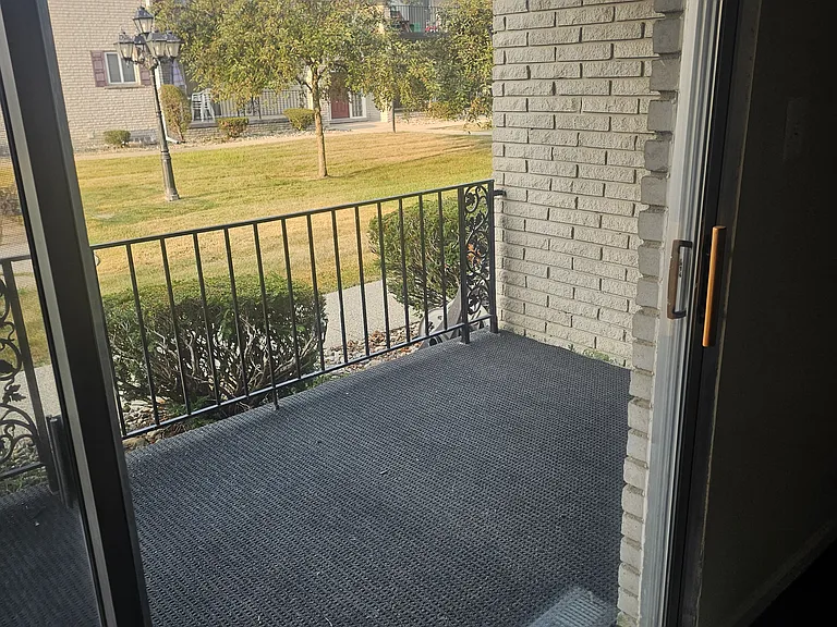 15255 Garfield Ave #19 — Photo 2