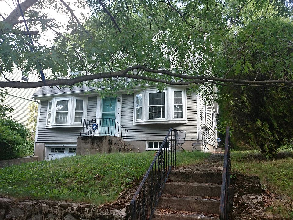 2nd image of 92 Leland Rd