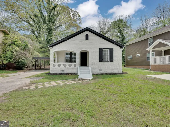 2300 Dauphine St, East Pt, GA 30344