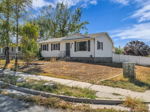 395 N Landmark Dr W, Tooele, UT 84074