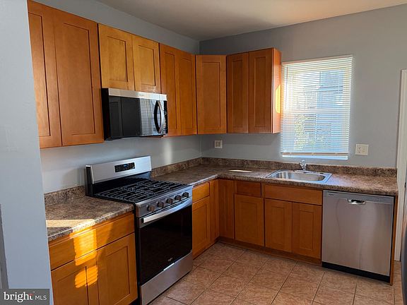 4th image of 5848 Sansom St