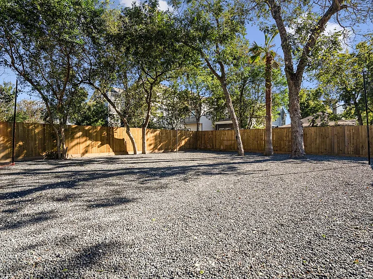 207 S Lockwood Dr #1 — Photo 27