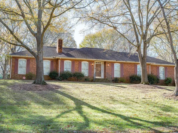 908 Belmorrow Dr, Charlotte, NC 28214