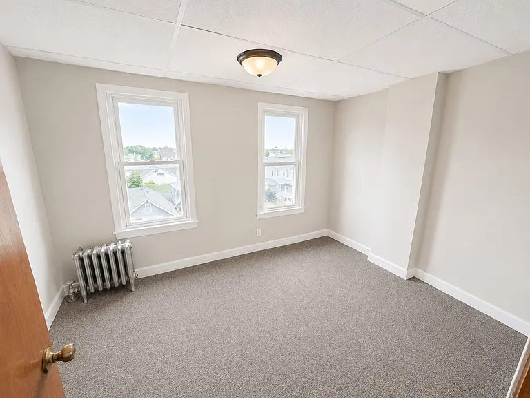 810 Wisner St — Photo 8