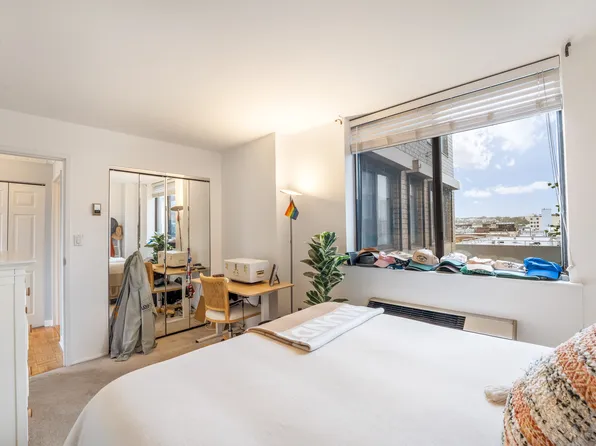 300 Newark Street image 8 of 11