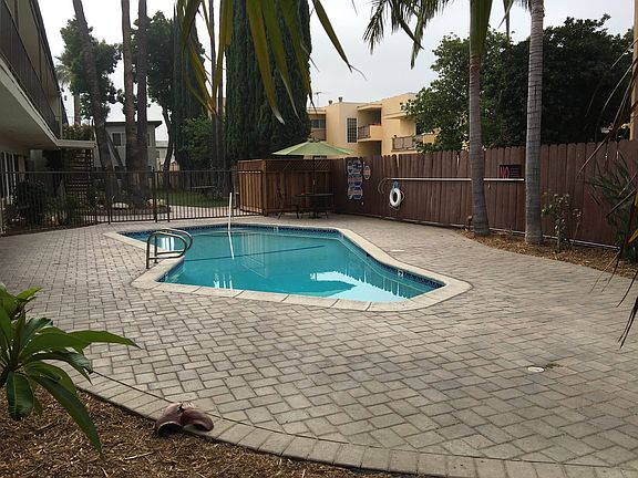 5th image of 7314 Variel Ave APT 5