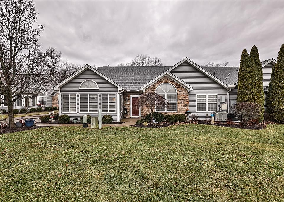 1st image of 202 Saint Andrews Cir #202