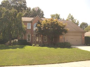 1182 Peachcreek Rd, Centerville, OH 45458