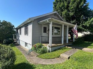 379 Dehaven St, Conshohocken, PA 19428