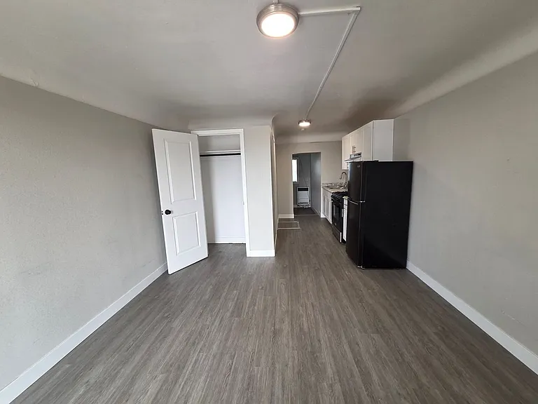 Garden City Flats — Photo 30