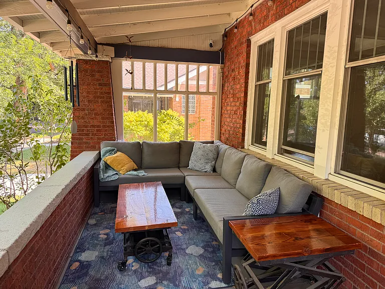 Adams St — Photo 18
