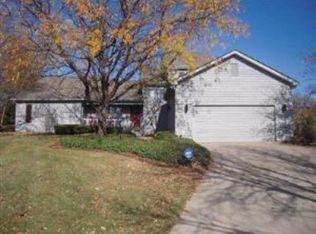 3169 Chestnut Landing Dr, Maineville, OH 45039