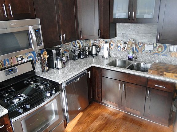 5th image of 312 E Le Moyne Ave