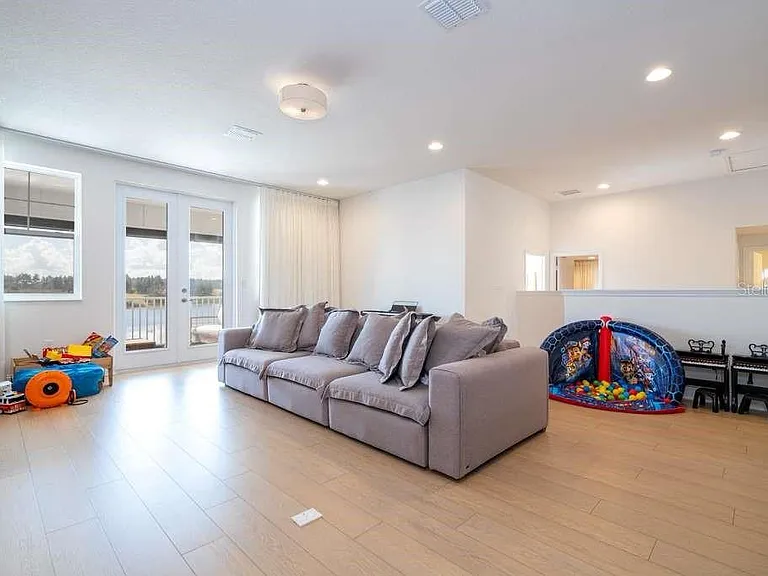 16870 Sanctuary Dr — Photo 77