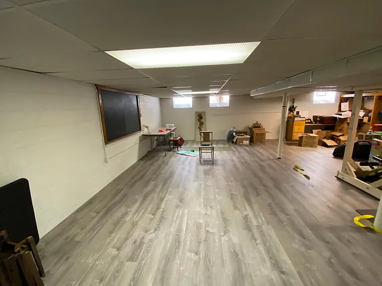 710 S Evergreen St — Photo 4