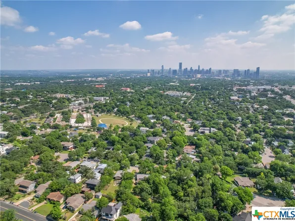 401 S Park Dr, Austin, TX 78704