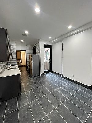 3rd image of 390 15th St #1B