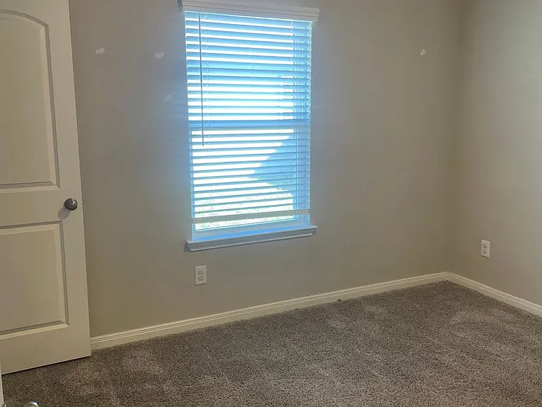 7809 Montclair Dr — Photo 5