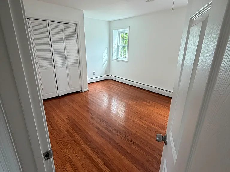 3214 Birchmede Dr — Photo 2
