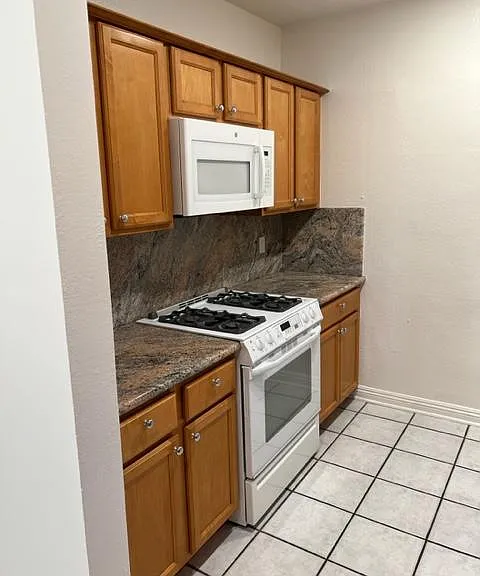 8556 Gregory Way #4 — Photo 11