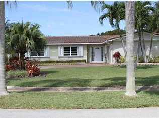 9310 SW 104th Ct, Miami, FL 33176