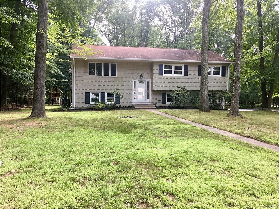 19 Apple Blossom Ct, Airmont, NY 10952 Zillow