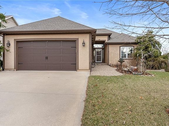 2nd image of 2311 NW Hedgewood Dr