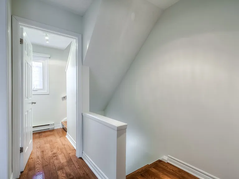 233 Berkeley St — Photo 8