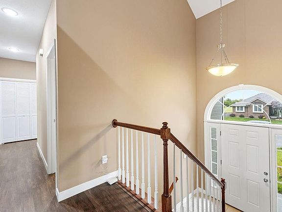 4th image of 502 Alexandria Ct