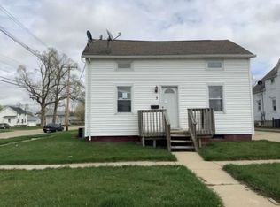 3 S Vernon St, Princeton, IL 61356