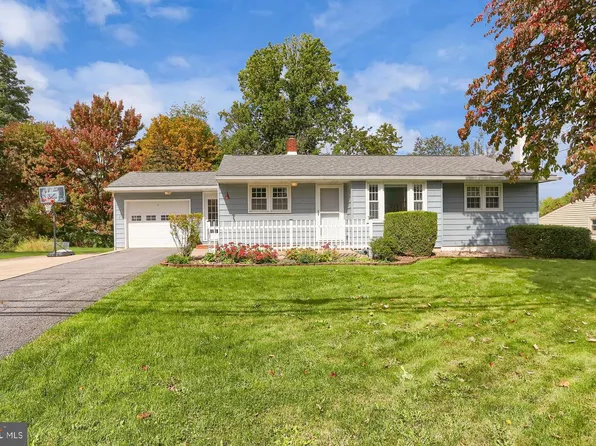 149 W Aaron Dr, State College, PA 16803