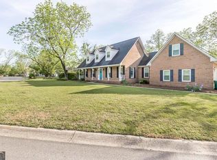 201 Silver Cir, Warner Robins, GA 31093