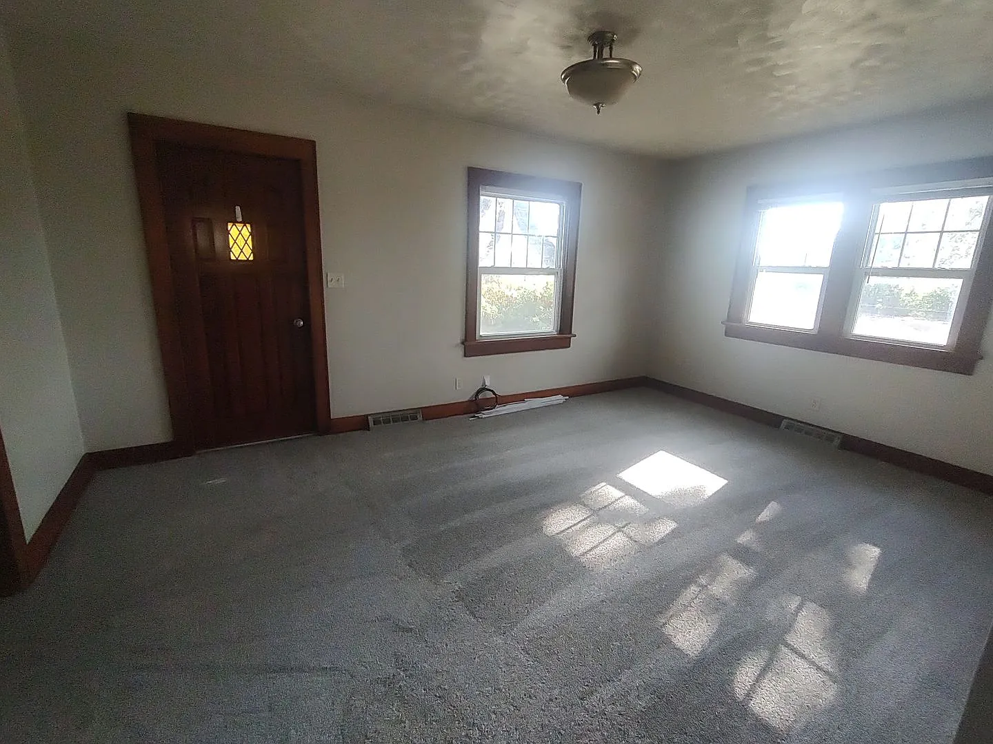 Charming 2 bedroom, 1 bath west of town in Viola (19000 W 55th St S) — Photo 2