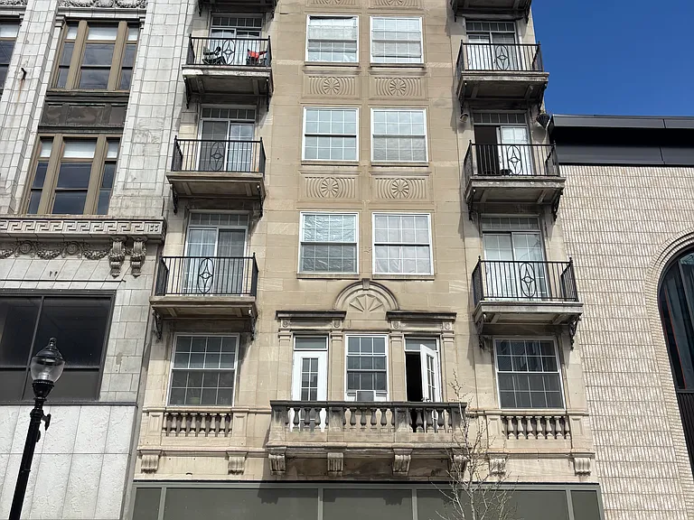 948 Court St #401 — Photo 17