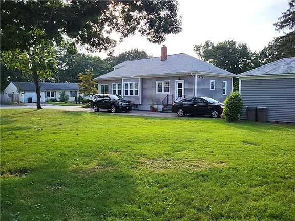 4th image of 35 Whitaker Ave E