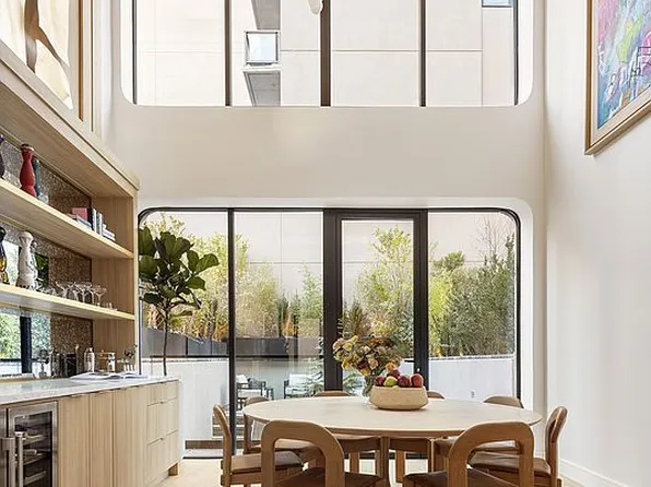 76 S 2nd St, Brooklyn, NY 11249