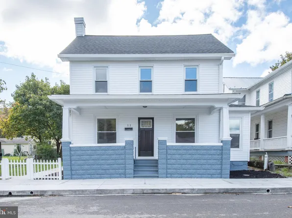 11 E Walker St, Mc Clure, PA 17841