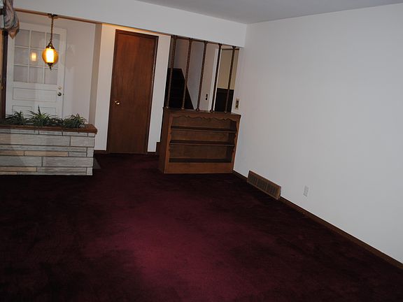 4th image of 1800 Pineknoll Dr SE