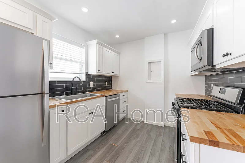 2 bed, 1.0 bath, $1,295 — Photo 2