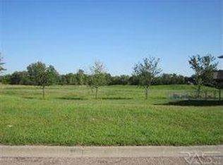 7200 W Prairie Rose St, Sioux Falls, SD 57107