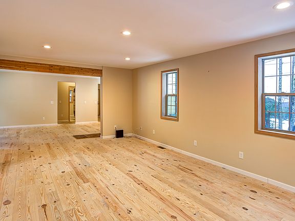 5th image of 1227 Lakeview St