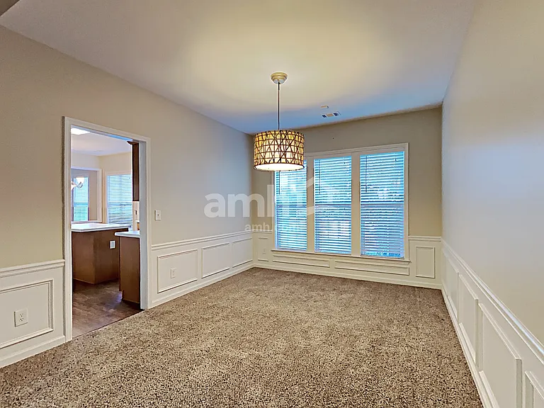916 Bendleton Dr — Photo 6