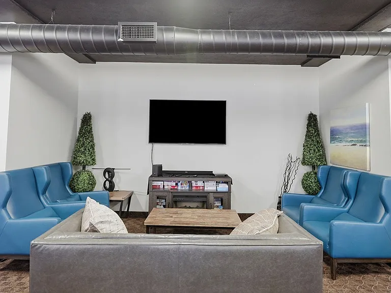 8325 Riverside Dr E — Photo 24