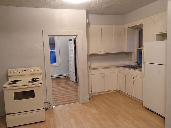 4th image of 167 Chittenden St APT 3