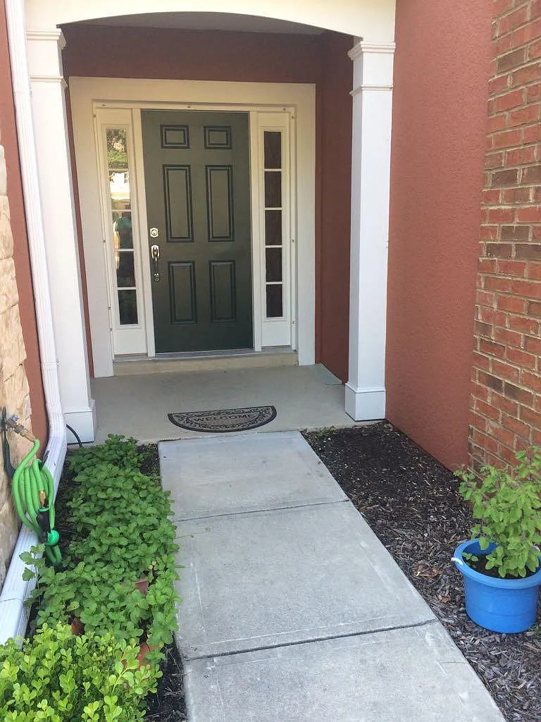 Photo 2 of 13 - 4240 Clybourne Ln - Jacksonville, FL Building Photo - 4240 Clybourne Ln