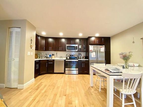 2nd image of 50 Green St APT 111